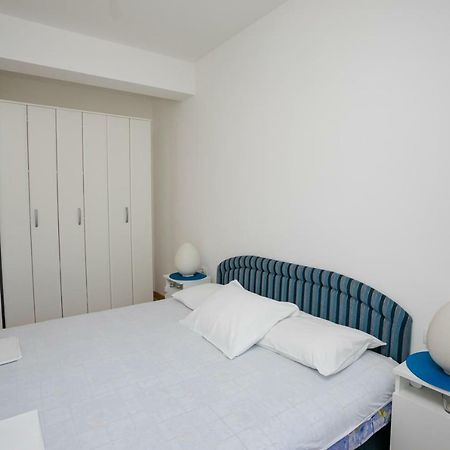 רפאלוביץ' Apartment With Sea View מראה חיצוני תמונה